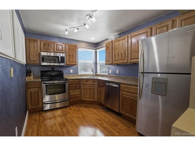 2669 S Deframe Cir, Lakewood, CO 80228