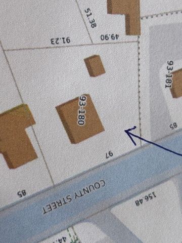 577 County, Taunton, MA 02780