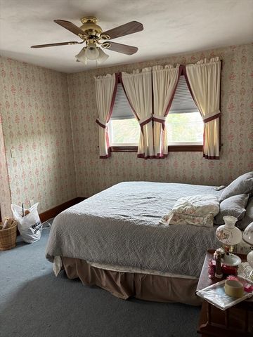 577 County, Taunton, MA 02780