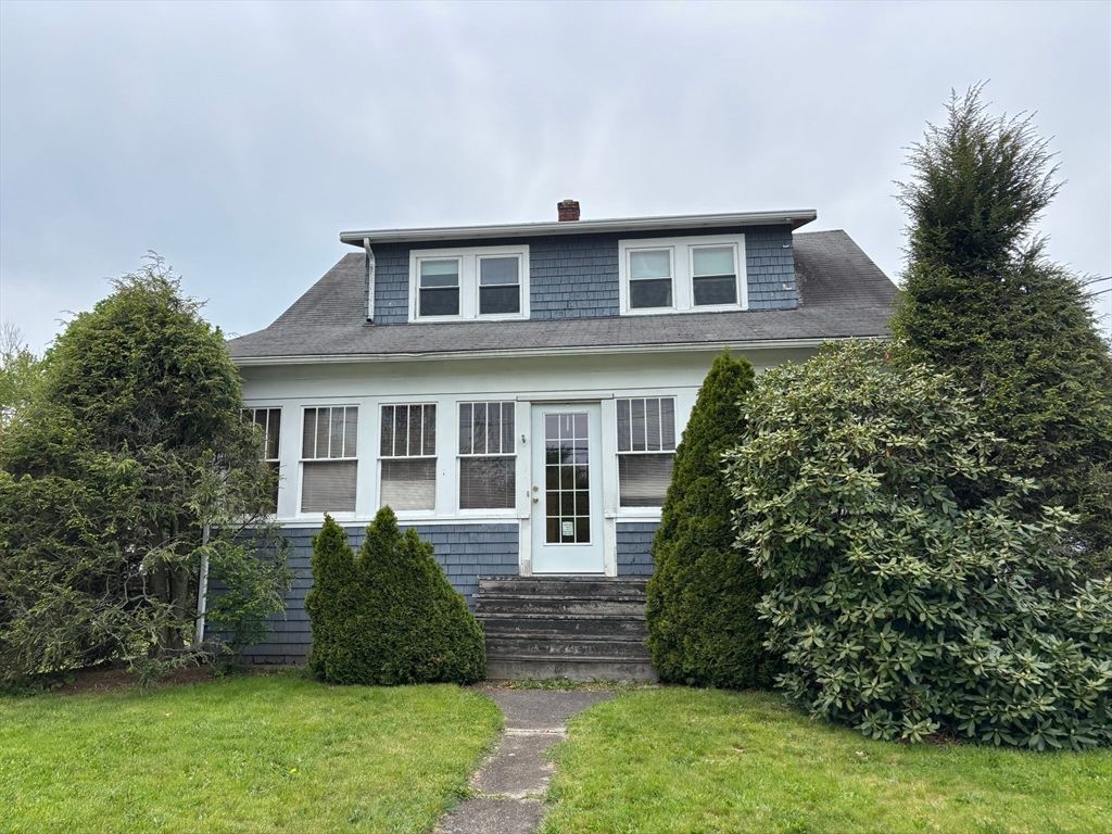 577 County, Taunton, MA 02780
