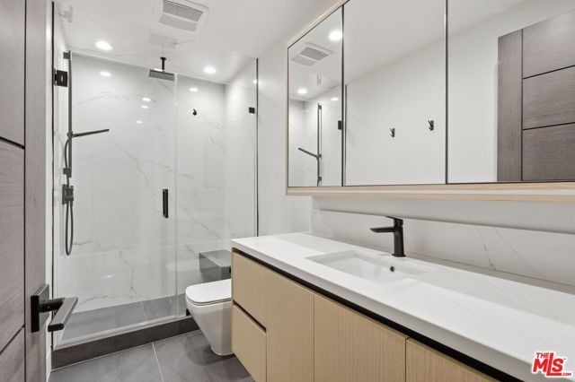 11769 Bellagio Road, Los Angeles, CA 90049