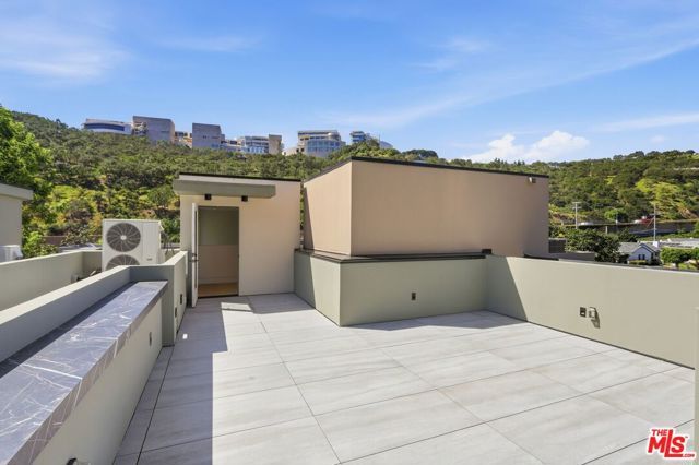 11769 Bellagio Road, Los Angeles, CA 90049