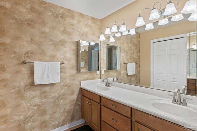 1152 Ceylon Ct, Gulf Breeze, FL 32563