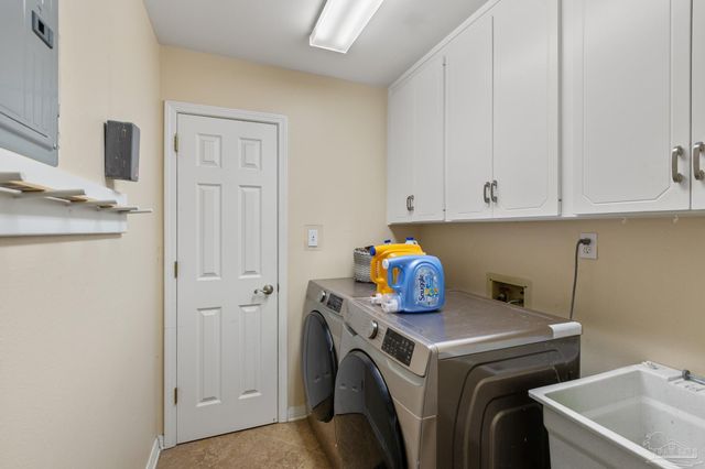 1152 Ceylon Ct, Gulf Breeze, FL 32563