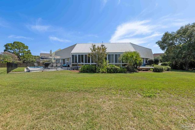 1152 Ceylon Ct, Gulf Breeze, FL 32563