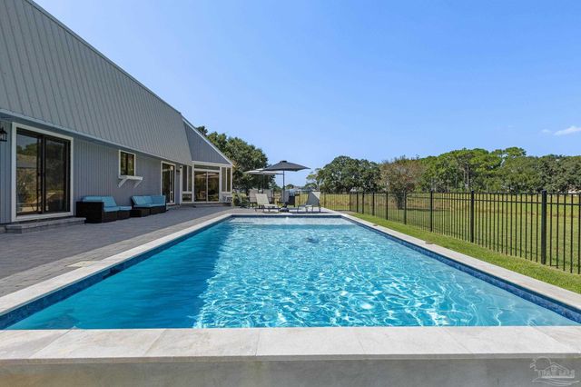 1152 Ceylon Ct, Gulf Breeze, FL 32563