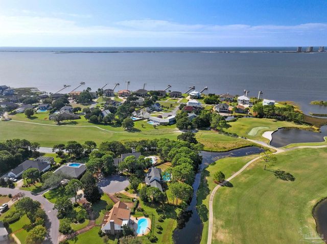 1152 Ceylon Ct, Gulf Breeze, FL 32563