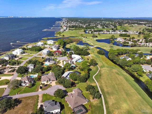 1152 Ceylon Ct, Gulf Breeze, FL 32563