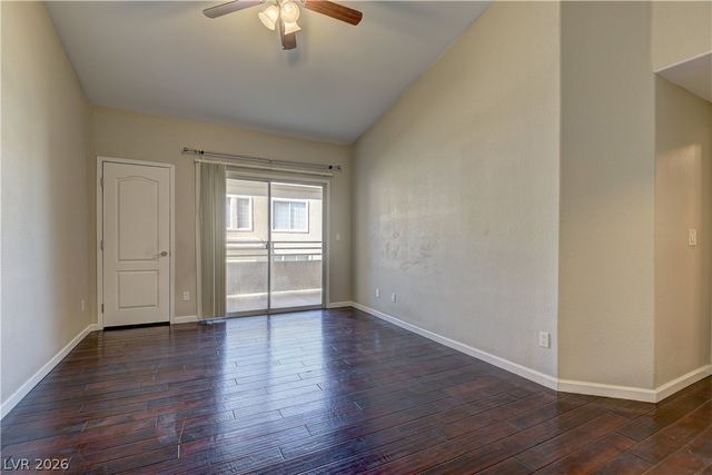 1621 Queen Victoria Street 203, Las Vegas, NV 89144