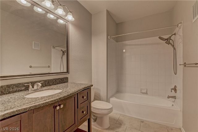 1621 Queen Victoria Street 203, Las Vegas, NV 89144