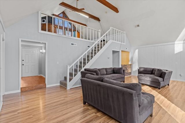 202 E Kingswood Drive, Enterprise, AL 36330