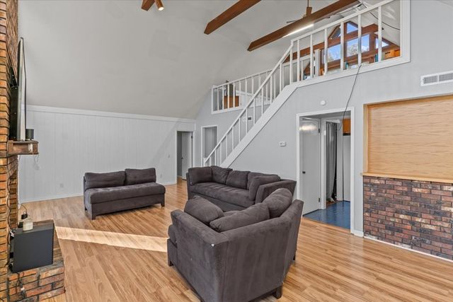 202 E Kingswood Drive, Enterprise, AL 36330