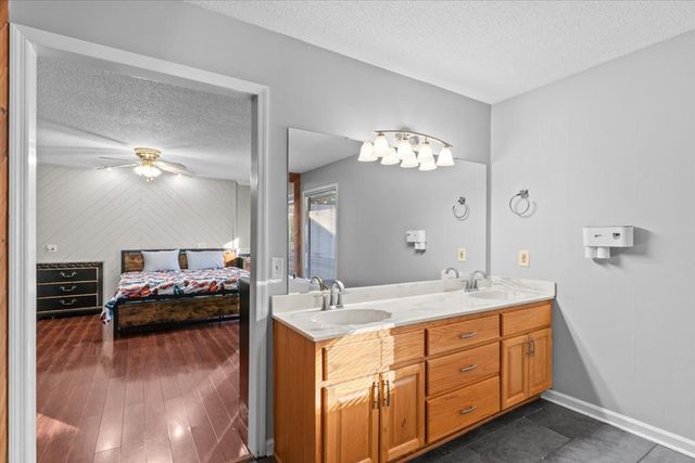 202 E Kingswood Drive, Enterprise, AL 36330