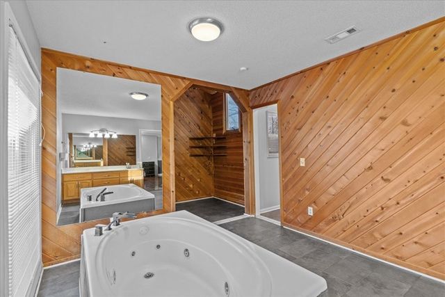 202 E Kingswood Drive, Enterprise, AL 36330