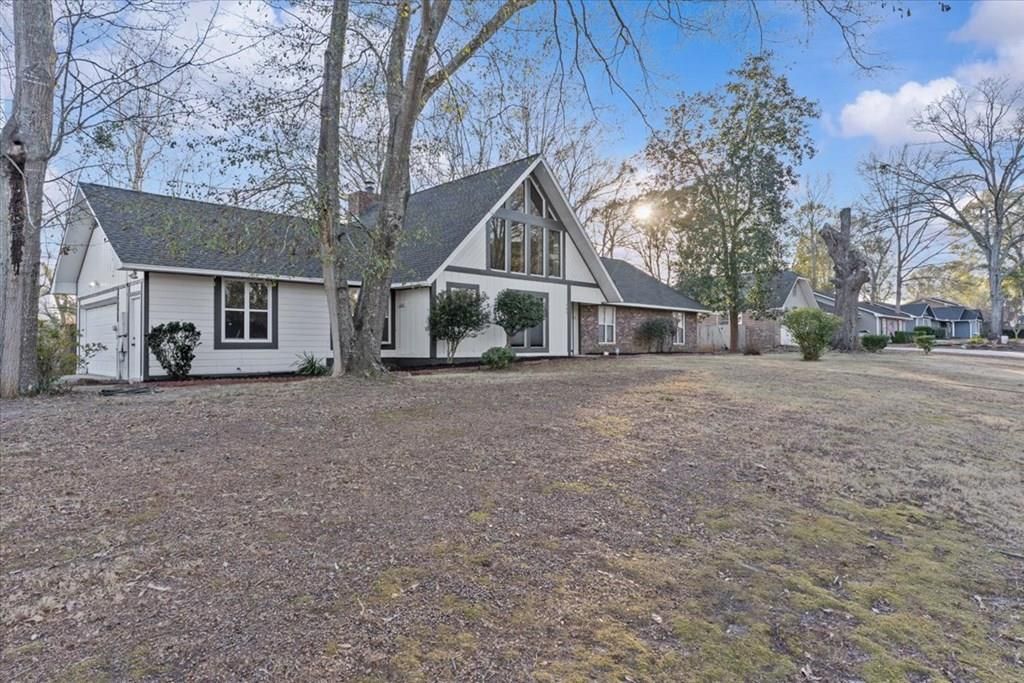 202 E Kingswood Drive, Enterprise, AL 36330