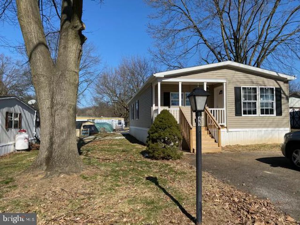 45 WESTPORT DRIVE, Shippensburg, PA 17257
