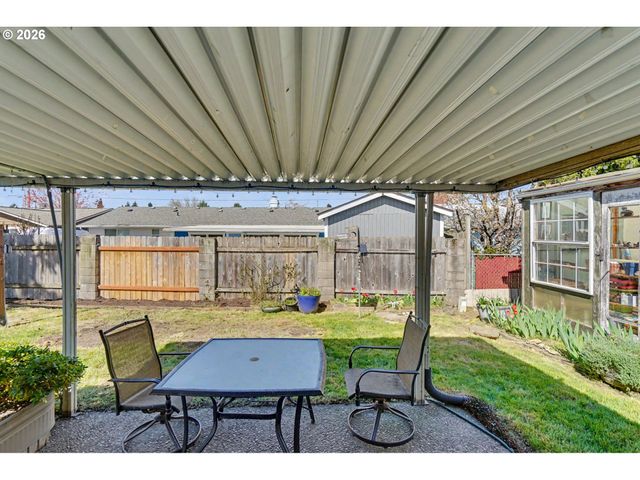 4739 CHARMALEE Ct, Salem, OR 97305