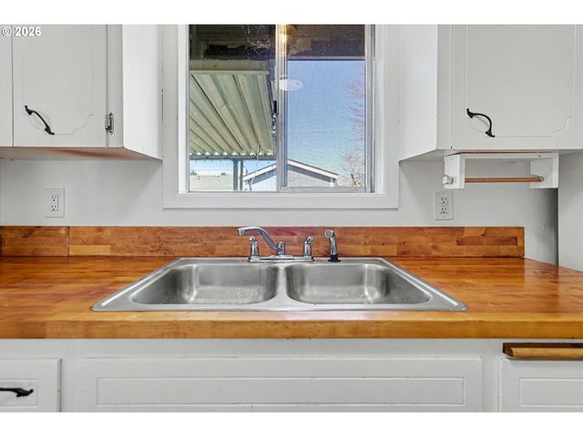 4739 CHARMALEE Ct, Salem, OR 97305