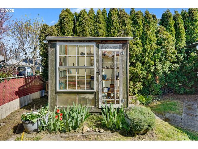 4739 CHARMALEE Ct, Salem, OR 97305