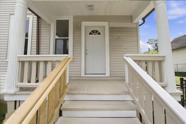 1238 N 26th STREET, Milwaukee, WI 53205