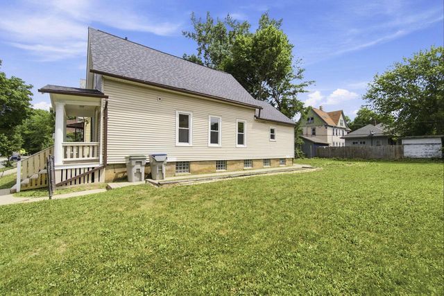 1238 N 26th STREET, Milwaukee, WI 53205