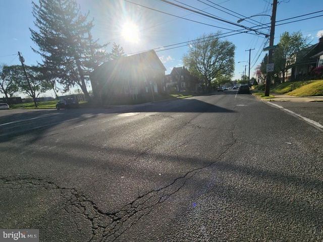 2305 RHAWN ST, Philadelphia, PA 19152