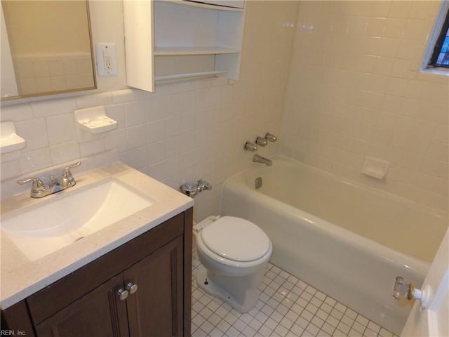 925 Brandon Ave Apt B2, Norfolk, VA 23517