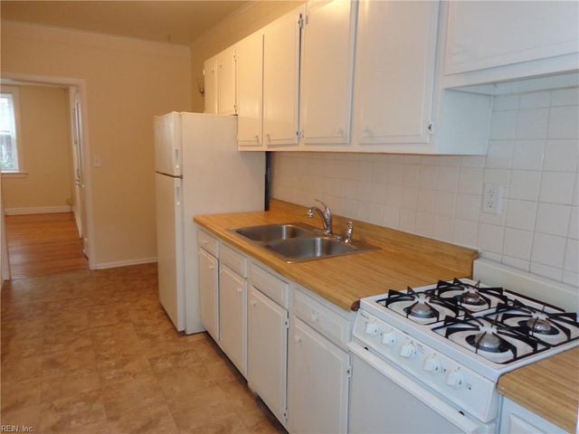 925 Brandon Ave Apt B2, Norfolk, VA 23517