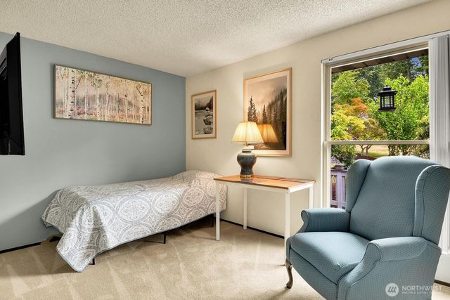 24520 SE 24th Street, Sammamish, WA 98075