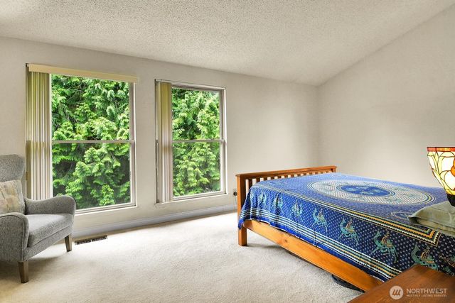 24520 SE 24th Street, Sammamish, WA 98075