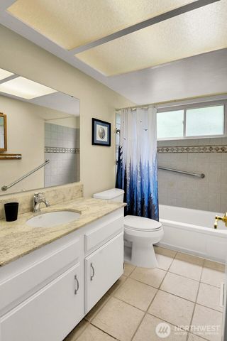 24520 SE 24th Street, Sammamish, WA 98075