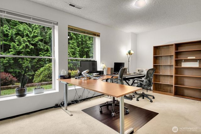 24520 SE 24th Street, Sammamish, WA 98075