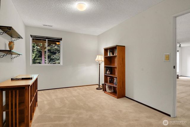 24520 SE 24th Street, Sammamish, WA 98075