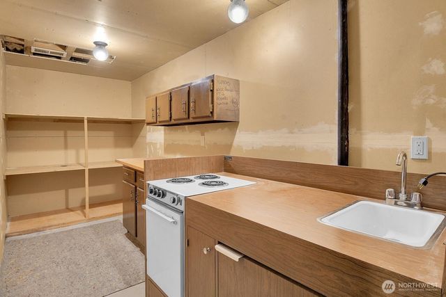 24520 SE 24th Street, Sammamish, WA 98075