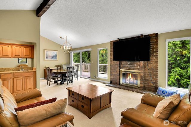 24520 SE 24th Street, Sammamish, WA 98075