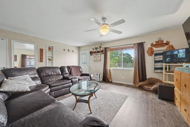 9540 Almond Dr, Valley Springs, CA 95252