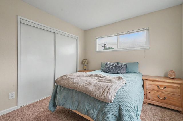 9540 Almond Dr, Valley Springs, CA 95252