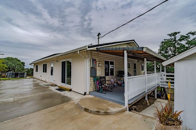 9540 Almond Dr, Valley Springs, CA 95252