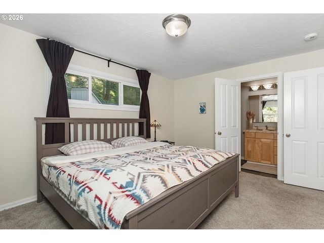 1475 CORNELL St, Lake Oswego, OR 97034