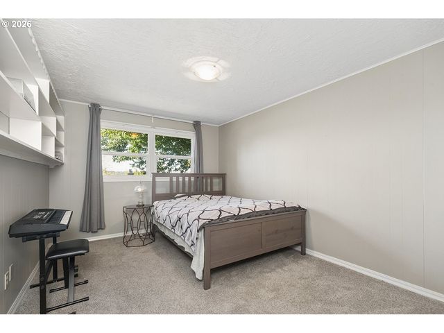 1475 CORNELL St, Lake Oswego, OR 97034