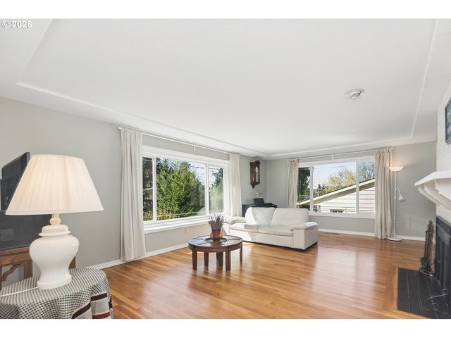 1475 CORNELL St, Lake Oswego, OR 97034