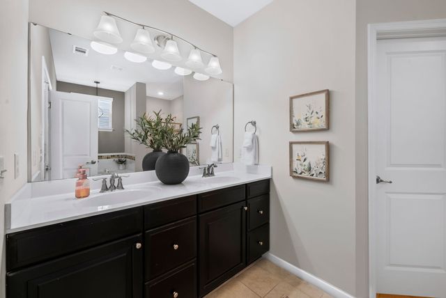 217 Coffenbury Ct, Franklin, TN 37064
