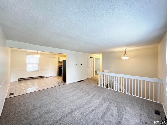4327 W ANDOVER Drive, Peoria, IL 61615