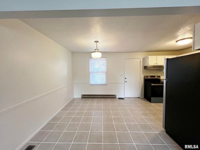4327 W ANDOVER Drive, Peoria, IL 61615