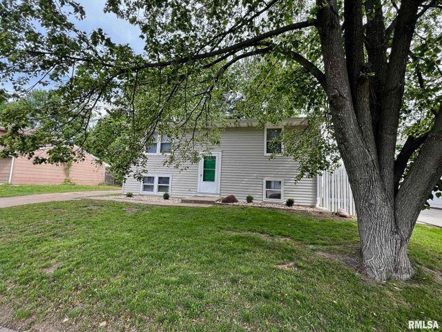 4327 W ANDOVER Drive, Peoria, IL 61615