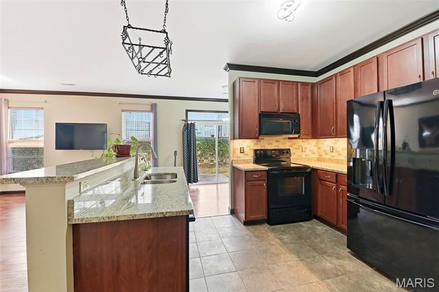 904 Kingston Terrace Court, St Charles, MO 63301