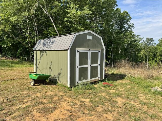 3673 NC Highway 66, Westfield, NC 27053