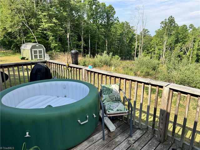 3673 NC Highway 66, Westfield, NC 27053