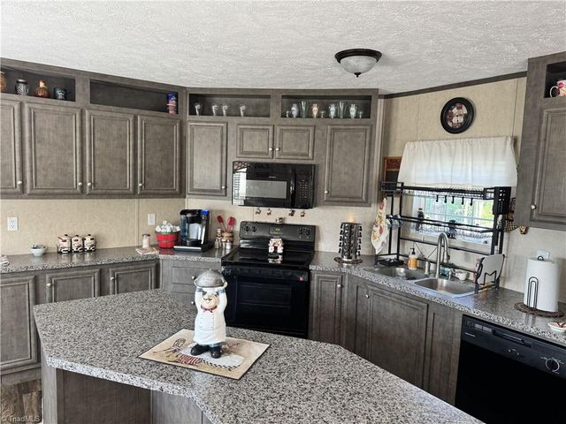 3673 NC Highway 66, Westfield, NC 27053