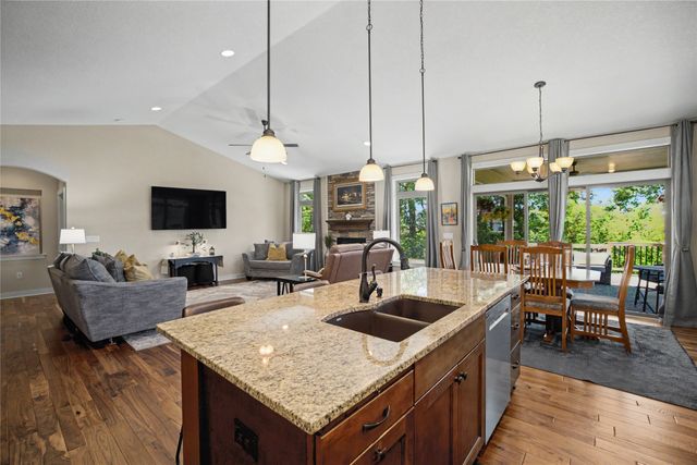 16306 Northpark Drive, Urbandale, IA 50323